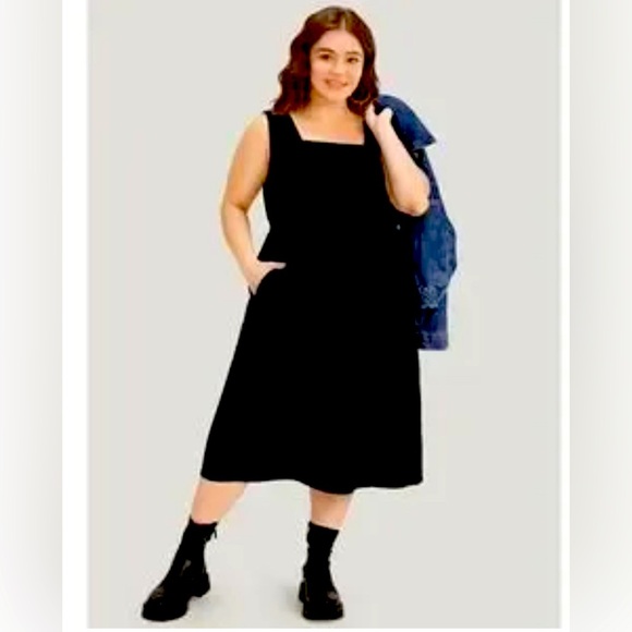 Black dress with pockets, Square Neck - Picture 1 of 4